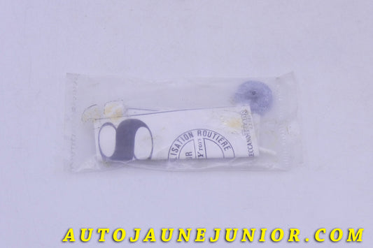 Le Dinky Toys Décoratif panneau virage droite gauche dangereux (Rare ; avec Abarth) est en vente sur Auto Jaune Junior ! Découvrez nos collections de diecast Dinky-Toys, Corgi, Corgi-Toys, Solido, Norev… AutoJaune Junior ; Retrouvez AutoJauneJunior au magasin AutoJaune Paris, ouvert en 1984 par Vincent Espinasse. 