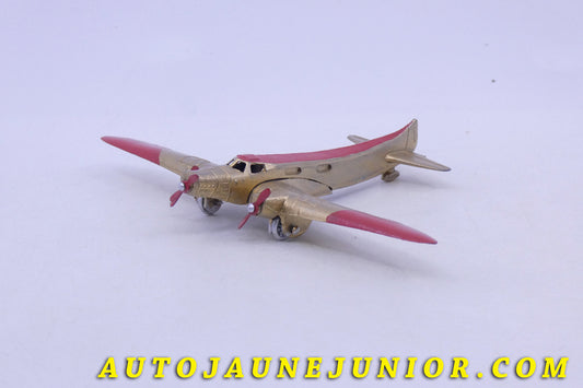 Le Dinky Toys Avion L'arc en ciel est en vente sur Auto Jaune Junior ! Découvrez nos collections de diecast Dinky-Toys, Corgi, Corgi-Toys, Solido, Norev… AutoJaune Junior ; Retrouvez AutoJauneJunior au magasin AutoJaune Paris, ouvert en 1984 par Vincent Espinasse. 