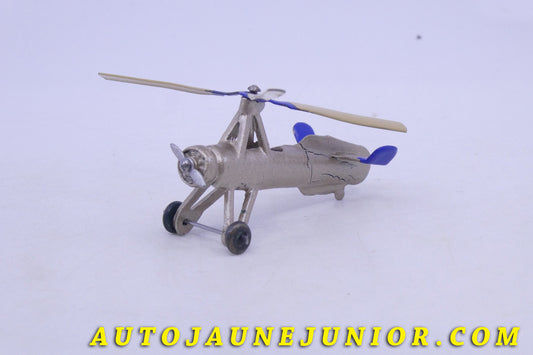 Le Dinky Toys Avion Autogiro La Cieva est en vente sur Auto Jaune Junior ! Découvrez nos collections de diecast Dinky-Toys, Corgi, Corgi-Toys, Solido, Norev… AutoJaune Junior ; Retrouvez AutoJauneJunior au magasin AutoJaune Paris, ouvert en 1984 par Vincent Espinasse. 