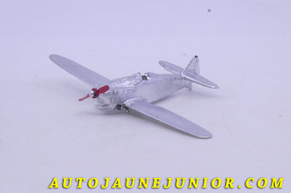 Le Dinky Toys Avion Dewoitine Chasseur est en vente sur Auto Jaune Junior ! Découvrez nos collections de diecast Dinky-Toys, Corgi, Corgi-Toys, Solido, Norev… AutoJaune Junior ; Retrouvez AutoJauneJunior au magasin AutoJaune Paris, ouvert en 1984 par Vincent Espinasse. 