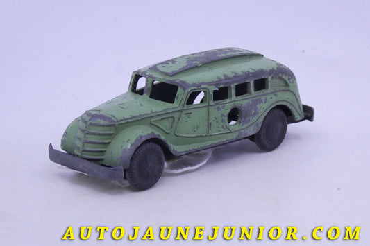 Le Solido Berline Auto démontable est en vente sur Auto Jaune Junior ! Découvrez nos collections de diecast Dinky-Toys, Corgi, Corgi-Toys, Solido, Norev… AutoJaune Junior ; Retrouvez AutoJauneJunior au magasin AutoJaune Paris, ouvert en 1984 par Vincent Espinasse. 