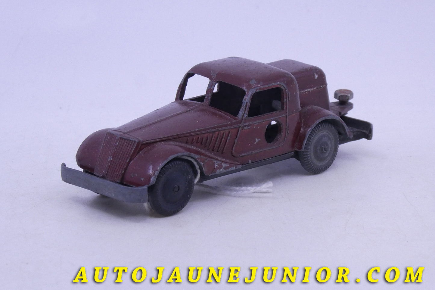 Le Solido Berline Auto démontable est en vente sur Auto Jaune Junior ! Découvrez nos collections de diecast Dinky-Toys, Corgi, Corgi-Toys, Solido, Norev… AutoJaune Junior ; Retrouvez AutoJauneJunior au magasin AutoJaune Paris, ouvert en 1984 par Vincent Espinasse. 