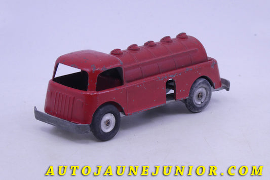 Le Solido Citerne Camion citerne est en vente sur Auto Jaune Junior ! Découvrez nos collections de diecast Dinky-Toys, Corgi, Corgi-Toys, Solido, Norev… AutoJaune Junior ; Retrouvez AutoJauneJunior au magasin AutoJaune Paris, ouvert en 1984 par Vincent Espinasse. 