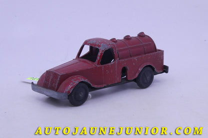Le Solido Camion Camion Citerne démontable est en vente sur Auto Jaune Junior ! Découvrez nos collections de diecast Dinky-Toys, Corgi, Corgi-Toys, Solido, Norev… AutoJaune Junior ; Retrouvez AutoJauneJunior au magasin AutoJaune Paris, ouvert en 1984 par Vincent Espinasse. 