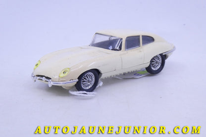 Le Minialuxe Jaguar Type E coupé est en vente sur Auto Jaune Junior ! Découvrez nos collections de diecast Dinky-Toys, Corgi, Corgi-Toys, Solido, Norev… AutoJaune Junior ; Retrouvez AutoJauneJunior au magasin AutoJaune Paris, ouvert en 1984 par Vincent Espinasse. 