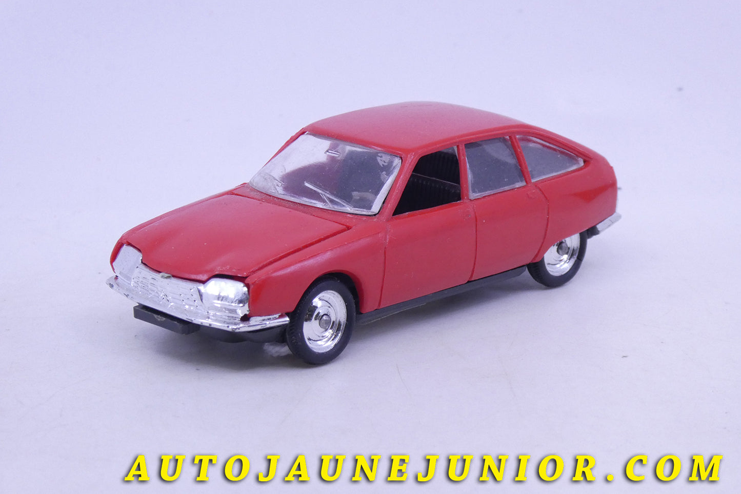 Le Minialuxe Citroën GS est en vente sur Auto Jaune Junior ! Découvrez nos collections de diecast Dinky-Toys, Corgi, Corgi-Toys, Solido, Norev… AutoJaune Junior ; Retrouvez AutoJauneJunior au magasin AutoJaune Paris, ouvert en 1984 par Vincent Espinasse. 