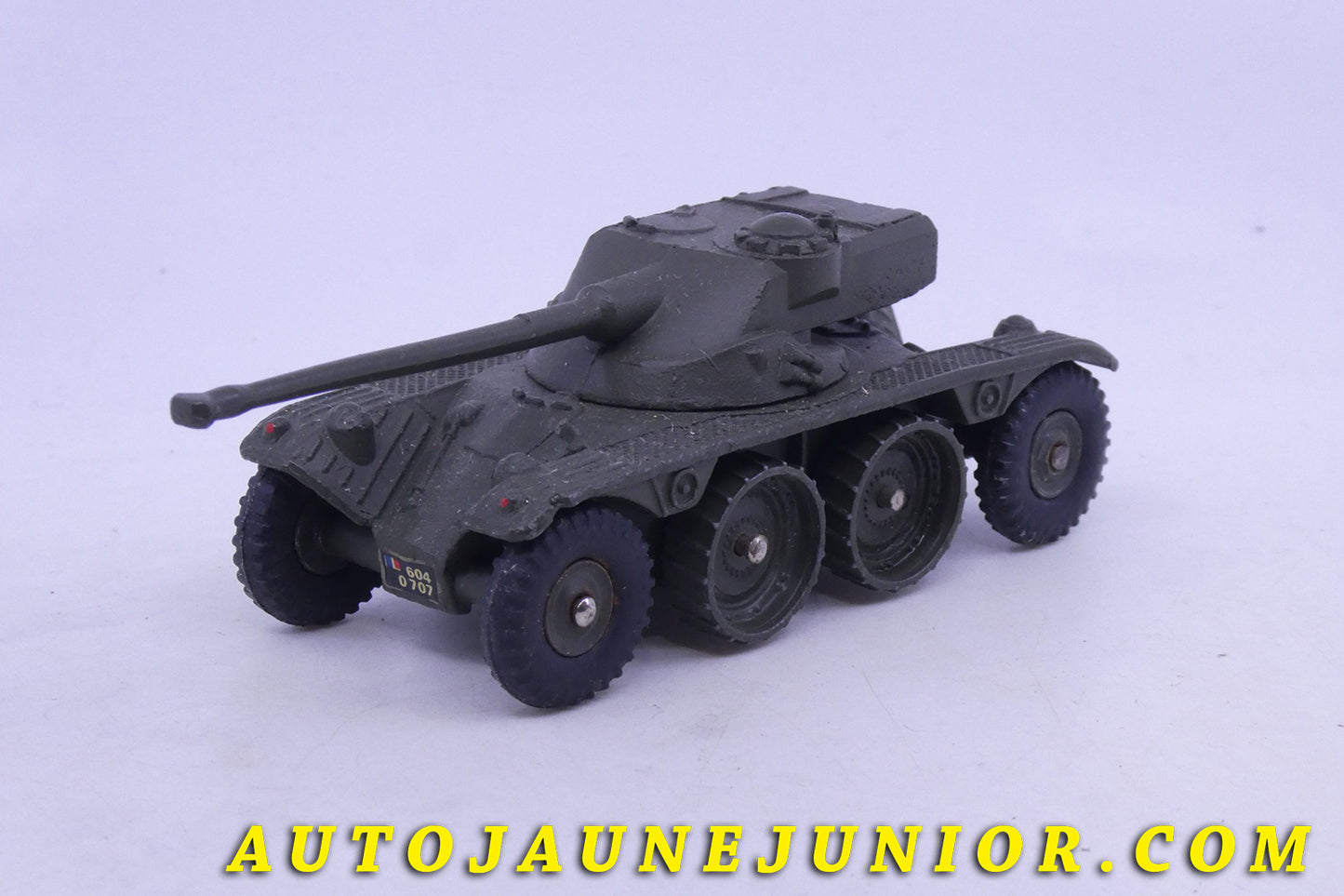 Le #10137 - Dinky Toys - Panhard - FL10 engin blindé de reconnaissance est en vente sur Auto Jaune Junior ! Découvrez nos collections de diecast Dinky-Toys, Corgi, Corgi-Toys, Solido, Norev… Découvrez notre magasin physique , AutoJaune Paris, ouvert en 1984 par Vincent Espinasse. 41 rue Cavendish, 75019 Paris. Tel : 01 42 40 61 23. Ouvert les mardi et vendredi de 13h à 19h. 