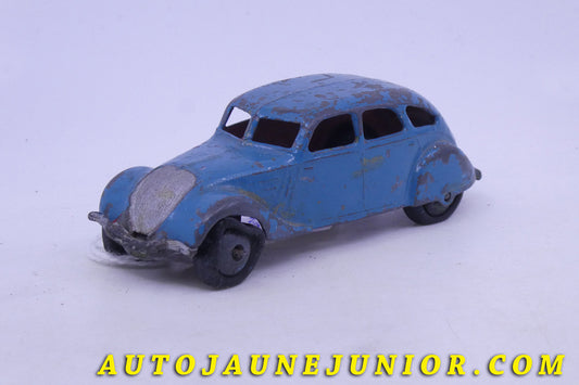 Le Dinky Toys Auto 402 Limousine - repeinte-  (avant guerre ) est en vente sur Auto Jaune Junior ! Découvrez nos collections de diecast Dinky-Toys, Corgi, Corgi-Toys, Solido, Norev… AutoJaune Junior ; Retrouvez AutoJauneJunior au magasin AutoJaune Paris, ouvert en 1984 par Vincent Espinasse. 