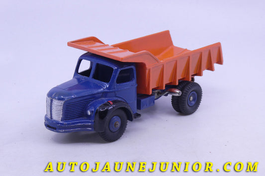 Le Dinky Toys Berliet GLR benne carrière Type 2 (repeint) est en vente sur Auto Jaune Junior ! Découvrez nos collections de diecast Dinky-Toys, Corgi, Corgi-Toys, Solido, Norev… AutoJaune Junior ; Retrouvez AutoJauneJunior au magasin AutoJaune Paris, ouvert en 1984 par Vincent Espinasse. 