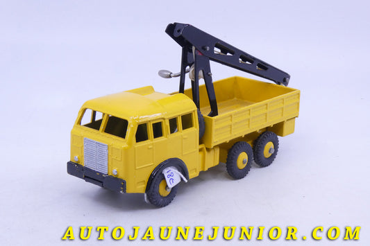 Le Dinky Toys Berliet Tracteur T6 avec remorque à ridelles et grue (Création artisanale !) est en vente sur Auto Jaune Junior ! Découvrez nos collections de diecast Dinky-Toys, Corgi, Corgi-Toys, Solido, Norev… AutoJaune Junior ; Retrouvez AutoJauneJunior au magasin AutoJaune Paris, ouvert en 1984 par Vincent Espinasse. 