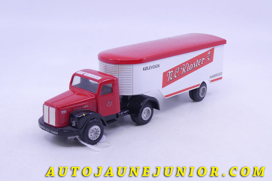 Le Tekno Scania  75 tracteur semi remorque fourgon "NC-Kloster" (Version restaurée) est en vente sur Auto Jaune Junior ! Découvrez nos collections de diecast Dinky-Toys, Corgi, Corgi-Toys, Solido, Norev… AutoJaune Junior ; Retrouvez AutoJauneJunior au magasin AutoJaune Paris, ouvert en 1984 par Vincent Espinasse. 