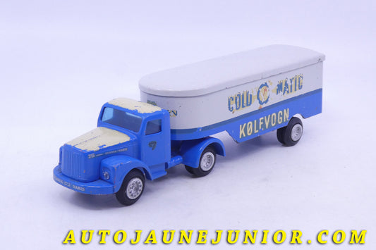 Le Tekno Scania 75 tracteur semi remorque fourgon Cold O Matic est en vente sur Auto Jaune Junior ! Découvrez nos collections de diecast Dinky-Toys, Corgi, Corgi-Toys, Solido, Norev… AutoJaune Junior ; Retrouvez AutoJauneJunior au magasin AutoJaune Paris, ouvert en 1984 par Vincent Espinasse. 