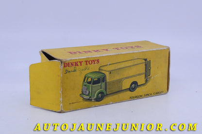 Le Dinky Toys Simca Fourgon Cargo est en vente sur Auto Jaune Junior ! Découvrez nos collections de diecast Dinky-Toys, Corgi, Corgi-Toys, Solido, Norev… AutoJaune Junior ; Retrouvez AutoJauneJunior au magasin AutoJaune Paris, ouvert en 1984 par Vincent Espinasse. 