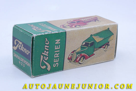 Le Tekno Mercedes Boite "Repro"  est en vente sur Auto Jaune Junior ! Découvrez nos collections de diecast Dinky-Toys, Corgi, Corgi-Toys, Solido, Norev… AutoJaune Junior ; Retrouvez AutoJauneJunior au magasin AutoJaune Paris, ouvert en 1984 par Vincent Espinasse. 
