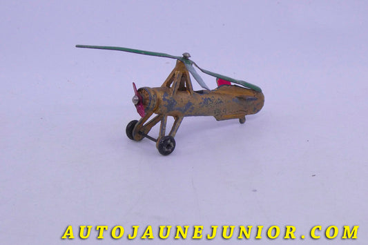 Le Dinky Toys Avion Autogiro La Cierva est en vente sur Auto Jaune Junior ! Découvrez nos collections de diecast Dinky-Toys, Corgi, Corgi-Toys, Solido, Norev… AutoJaune Junior ; Retrouvez AutoJauneJunior au magasin AutoJaune Paris, ouvert en 1984 par Vincent Espinasse. 