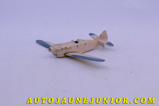 Le Dinky Toys Avion Dewoitine Type 500 Chasseur est en vente sur Auto Jaune Junior ! Découvrez nos collections de diecast Dinky-Toys, Corgi, Corgi-Toys, Solido, Norev… AutoJaune Junior ; Retrouvez AutoJauneJunior au magasin AutoJaune Paris, ouvert en 1984 par Vincent Espinasse. 