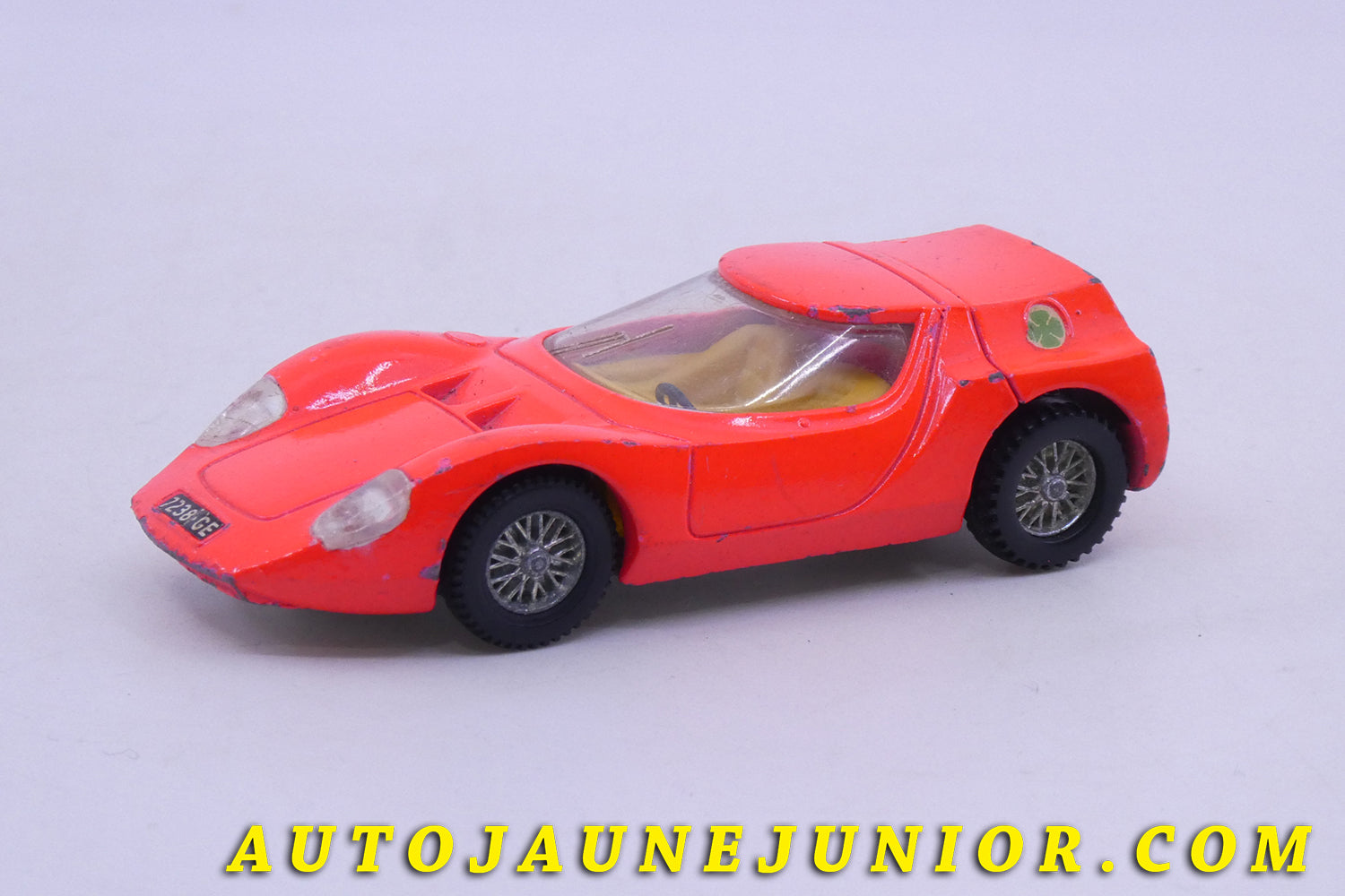 Le Dinky Toys Alfa Roméo  OSI Scarabeo est en vente sur Auto Jaune Junior ! Découvrez nos collections de diecast Dinky-Toys, Corgi, Corgi-Toys, Solido, Norev… AutoJaune Junior ; Retrouvez AutoJauneJunior au magasin AutoJaune Paris, ouvert en 1984 par Vincent Espinasse. 