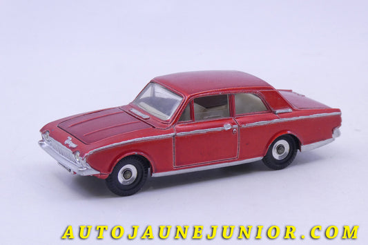 Le Dinky Toys Ford Consul Corsair est en vente sur Auto Jaune Junior ! Découvrez nos collections de diecast Dinky-Toys, Corgi, Corgi-Toys, Solido, Norev… AutoJaune Junior ; Retrouvez AutoJauneJunior au magasin AutoJaune Paris, ouvert en 1984 par Vincent Espinasse. 