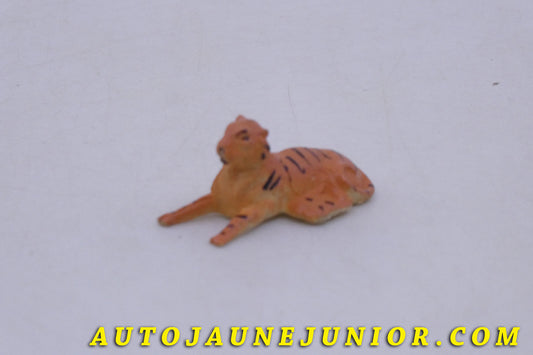 Le Dinky Toys Pinder Tigre  est en vente sur Auto Jaune Junior ! Découvrez nos collections de diecast Dinky-Toys, Corgi, Corgi-Toys, Solido, Norev… AutoJaune Junior ; Retrouvez AutoJauneJunior au magasin AutoJaune Paris, ouvert en 1984 par Vincent Espinasse. 