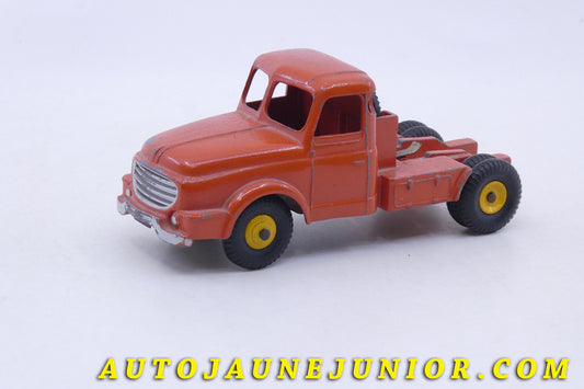 Le Dinky Toys Willeme Tracteur  est en vente sur Auto Jaune Junior ! Découvrez nos collections de diecast Dinky-Toys, Corgi, Corgi-Toys, Solido, Norev… AutoJaune Junior ; Retrouvez AutoJauneJunior au magasin AutoJaune Paris, ouvert en 1984 par Vincent Espinasse. 