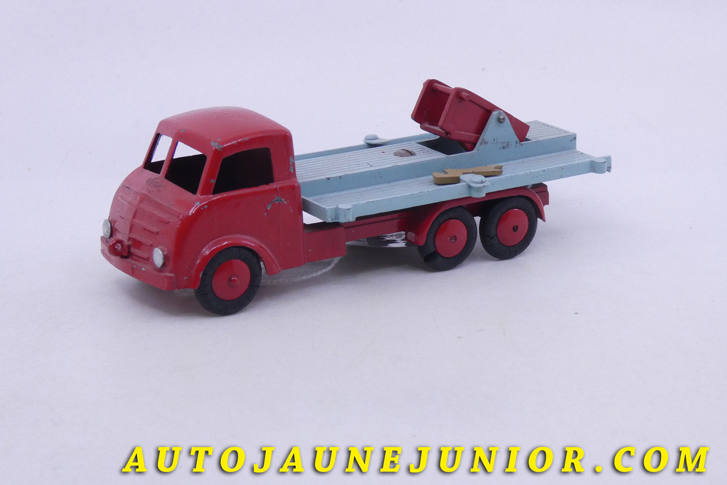 Le Mercury Autre Ciclope Camion  plateau avec grue est en vente sur Auto Jaune Junior ! Découvrez nos collections de diecast Dinky-Toys, Corgi, Corgi-Toys, Solido, Norev… AutoJaune Junior ; Retrouvez AutoJauneJunior au magasin AutoJaune Paris, ouvert en 1984 par Vincent Espinasse. 