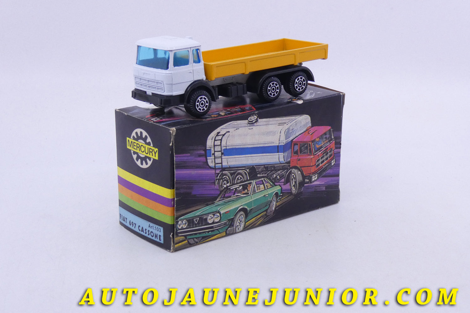 Le Mercury Fiat 697 Benne Basculante est en vente sur Auto Jaune Junior ! Découvrez nos collections de diecast Dinky-Toys, Corgi, Corgi-Toys, Solido, Norev… AutoJaune Junior ; Retrouvez AutoJauneJunior au magasin AutoJaune Paris, ouvert en 1984 par Vincent Espinasse. 