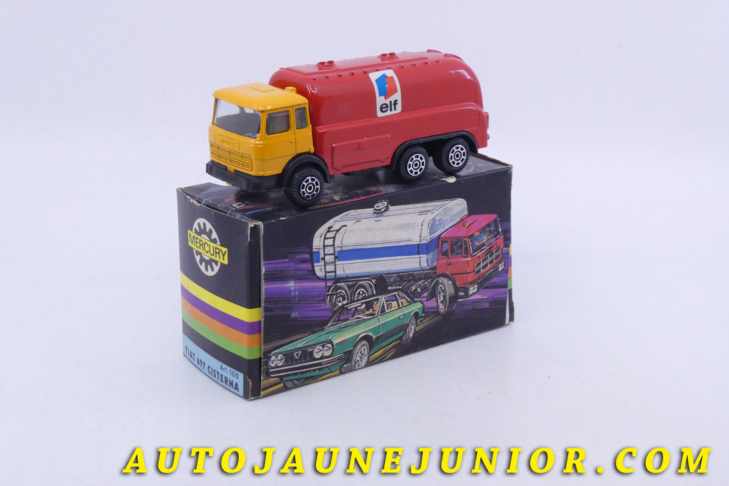 Le #1874 - Mercury - Fiat - Camion citerne 697 "Elf" (export France) est en vente sur Auto Jaune Junior ! Découvrez nos collections de diecast Dinky-Toys, Corgi, Corgi-Toys, Solido, Norev… Découvrez notre magasin physique , AutoJaune Paris, ouvert en 1984 par Vincent Espinasse. 41 rue Cavendish, 75019 Paris. Tel : 01 42 40 61 23. Ouvert les mardi et vendredi de 13h à 19h. 