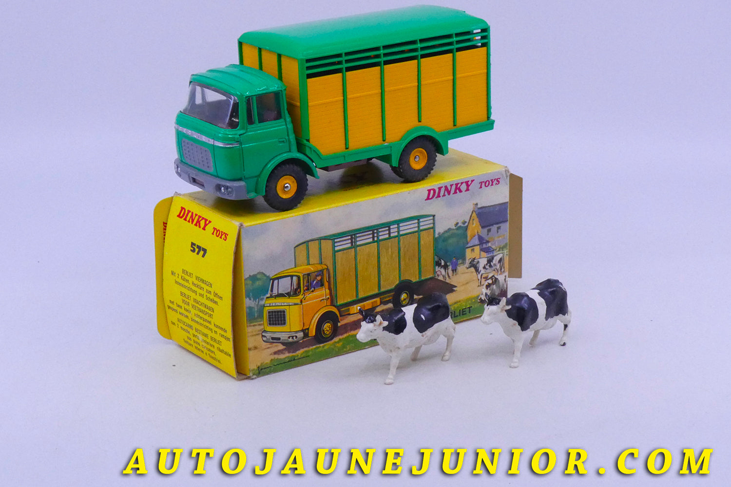 Le Dinky Toys Berliet GAK bétaillère est en vente sur Auto Jaune Junior ! Découvrez nos collections de diecast Dinky-Toys, Corgi, Corgi-Toys, Solido, Norev… AutoJaune Junior ; Retrouvez AutoJauneJunior au magasin AutoJaune Paris, ouvert en 1984 par Vincent Espinasse. 