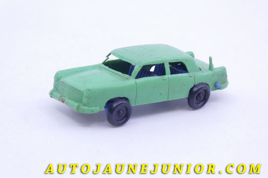Le #1983 - Zix - Peugeot - 404 Berline est en vente sur Auto Jaune Junior ! Découvrez nos collections de diecast Dinky-Toys, Corgi, Corgi-Toys, Solido, Norev… Découvrez notre magasin physique , AutoJaune Paris, ouvert en 1984 par Vincent Espinasse. 41 rue Cavendish, 75019 Paris. Tel : 01 42 40 61 23. Ouvert les mardi et vendredi de 13h à 19h. 