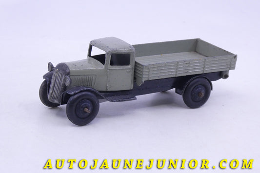 Le Dinky Toys Aucun Camion Type 3 Benne basculmanyte est en vente sur Auto Jaune Junior ! Découvrez nos collections de diecast Dinky-Toys, Corgi, Corgi-Toys, Solido, Norev… AutoJaune Junior ; Retrouvez AutoJauneJunior au magasin AutoJaune Paris, ouvert en 1984 par Vincent Espinasse. 