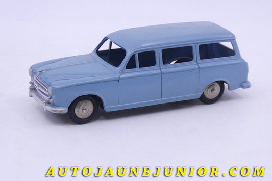 Le Dinky Toys Peugeot 403 Break Familial est en vente sur Auto Jaune Junior ! Découvrez nos collections de diecast Dinky-Toys, Corgi, Corgi-Toys, Solido, Norev… AutoJaune Junior ; Retrouvez AutoJauneJunior au magasin AutoJaune Paris, ouvert en 1984 par Vincent Espinasse. 