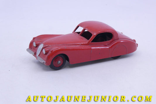 Le Dinky Toys Jaguar XK 120 Coupé est en vente sur Auto Jaune Junior ! Découvrez nos collections de diecast Dinky-Toys, Corgi, Corgi-Toys, Solido, Norev… AutoJaune Junior ; Retrouvez AutoJauneJunior au magasin AutoJaune Paris, ouvert en 1984 par Vincent Espinasse. 