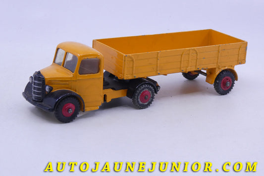 Le Dinky Toys Austin "O" Semi-remorque Ridelles (avec vitrage) est en vente sur Auto Jaune Junior ! Découvrez nos collections de diecast Dinky-Toys, Corgi, Corgi-Toys, Solido, Norev… AutoJaune Junior ; Retrouvez AutoJauneJunior au magasin AutoJaune Paris, ouvert en 1984 par Vincent Espinasse. 
