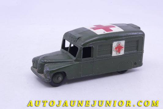 Le Dinky Toys Daimler Ambulance militaire (marché américain) est en vente sur Auto Jaune Junior ! Découvrez nos collections de diecast Dinky-Toys, Corgi, Corgi-Toys, Solido, Norev… AutoJaune Junior ; Retrouvez AutoJauneJunior au magasin AutoJaune Paris, ouvert en 1984 par Vincent Espinasse. 