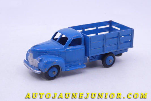 Le Dinky Toys Studebaker Tapissière Type 3 est en vente sur Auto Jaune Junior ! Découvrez nos collections de diecast Dinky-Toys, Corgi, Corgi-Toys, Solido, Norev… AutoJaune Junior ; Retrouvez AutoJauneJunior au magasin AutoJaune Paris, ouvert en 1984 par Vincent Espinasse. 