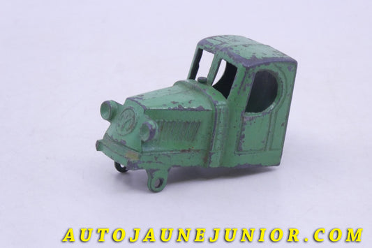 Le Dinky Toys Aucun Cabine seule est en vente sur Auto Jaune Junior ! Découvrez nos collections de diecast Dinky-Toys, Corgi, Corgi-Toys, Solido, Norev… AutoJaune Junior ; Retrouvez AutoJauneJunior au magasin AutoJaune Paris, ouvert en 1984 par Vincent Espinasse. 