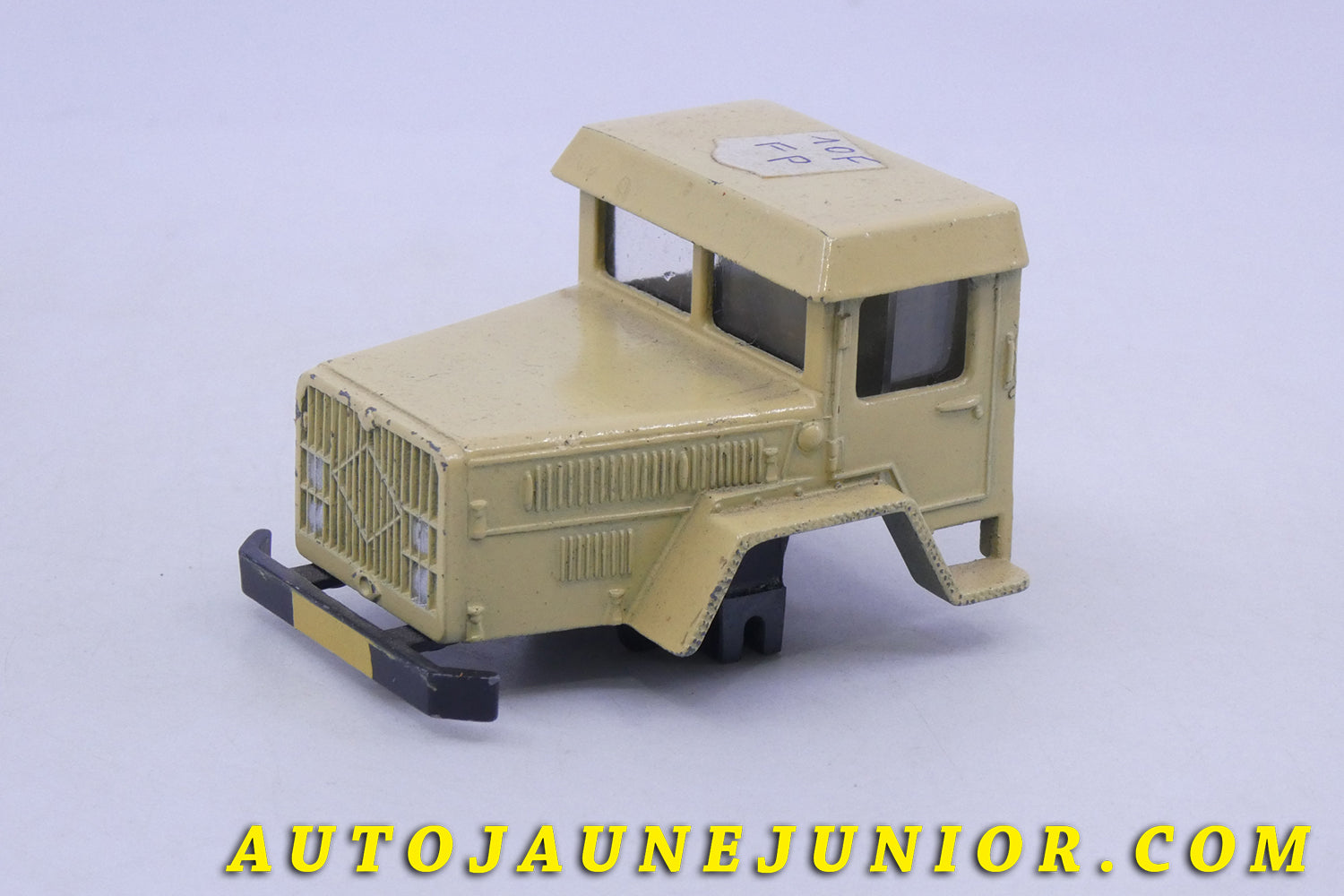 Le Dinky Toys Unic Cabine de UNIC est en vente sur Auto Jaune Junior ! Découvrez nos collections de diecast Dinky-Toys, Corgi, Corgi-Toys, Solido, Norev… AutoJaune Junior ; Retrouvez AutoJauneJunior au magasin AutoJaune Paris, ouvert en 1984 par Vincent Espinasse. 