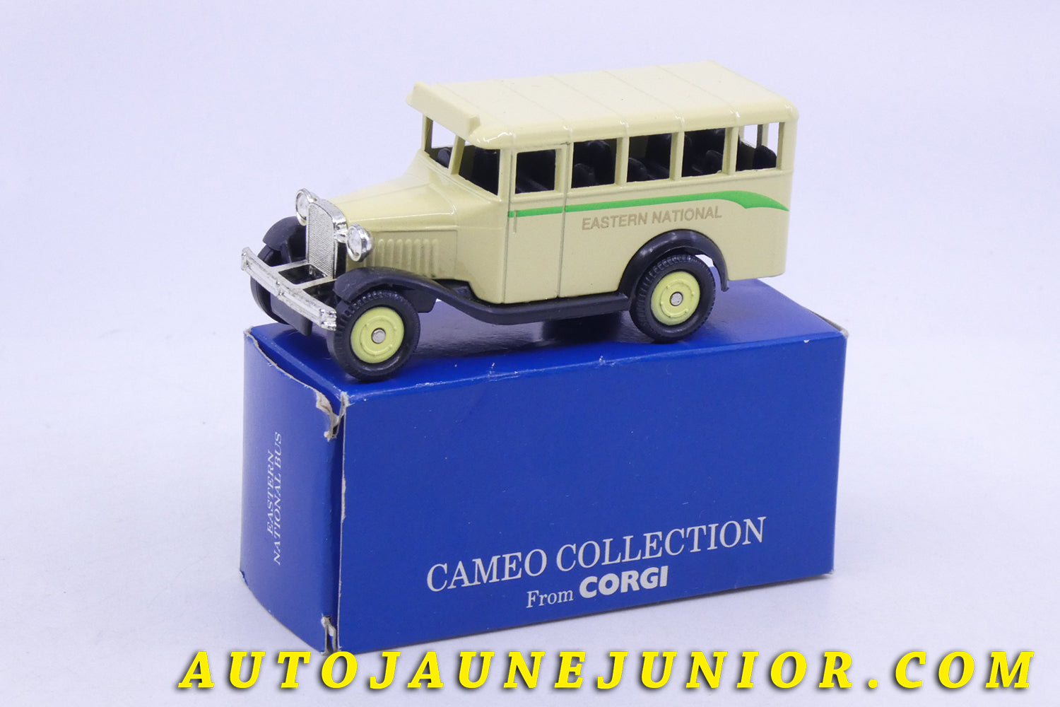 Le Corgi Toys Bedford Bus 1931 "Eastern National" est en vente sur Auto Jaune Junior ! Découvrez nos collections de diecast Dinky-Toys, Corgi, Corgi-Toys, Solido, Norev… AutoJaune Junior ; Retrouvez AutoJauneJunior au magasin AutoJaune Paris, ouvert en 1984 par Vincent Espinasse. 