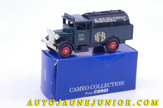 Le Corgi Toys Morris Citerne "Butler" est en vente sur Auto Jaune Junior ! Découvrez nos collections de diecast Dinky-Toys, Corgi, Corgi-Toys, Solido, Norev… AutoJaune Junior ; Retrouvez AutoJauneJunior au magasin AutoJaune Paris, ouvert en 1984 par Vincent Espinasse. 