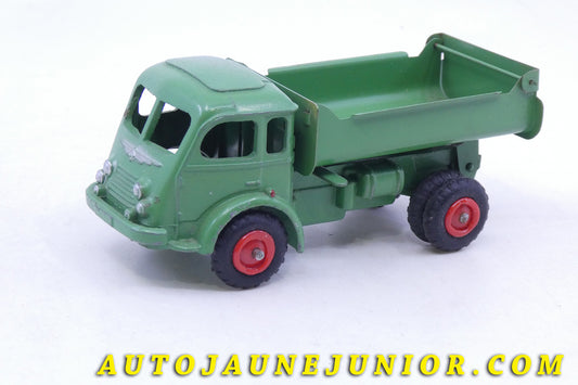 Le C-I-J Renault 120 CV.Benne Basculante est en vente sur Auto Jaune Junior ! Découvrez nos collections de diecast Dinky-Toys, Corgi, Corgi-Toys, Solido, Norev… AutoJaune Junior ; Retrouvez AutoJauneJunior au magasin AutoJaune Paris, ouvert en 1984 par Vincent Espinasse. 