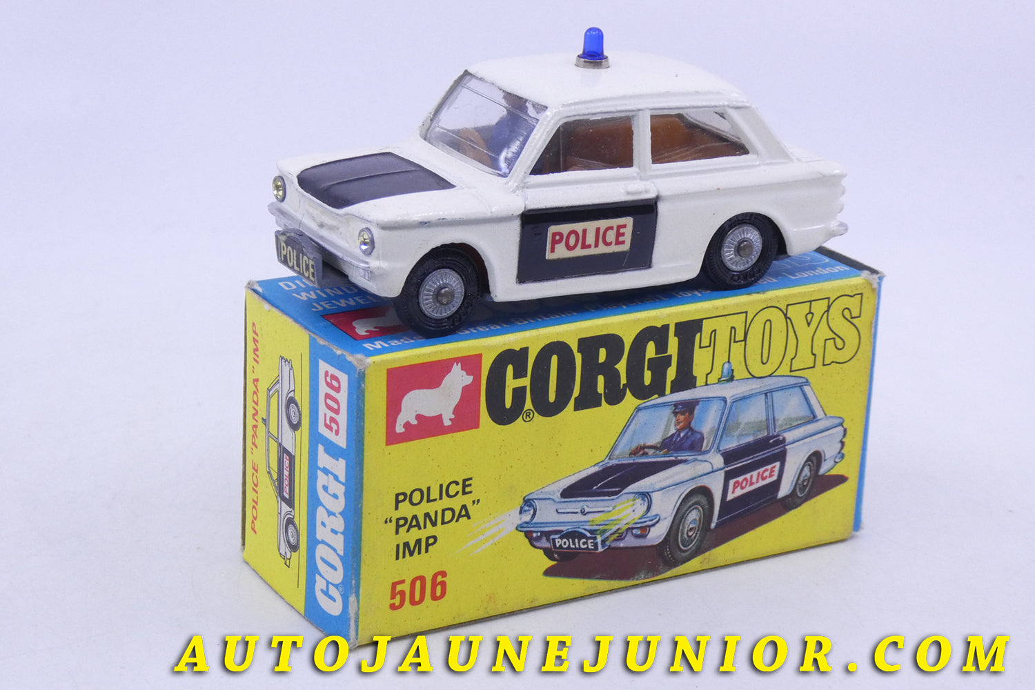Le Corgi Toys Sunbeam Imlpala Police est en vente sur Auto Jaune Junior ! Découvrez nos collections de diecast Dinky-Toys, Corgi, Corgi-Toys, Solido, Norev… AutoJaune Junior ; Retrouvez AutoJauneJunior au magasin AutoJaune Paris, ouvert en 1984 par Vincent Espinasse. 