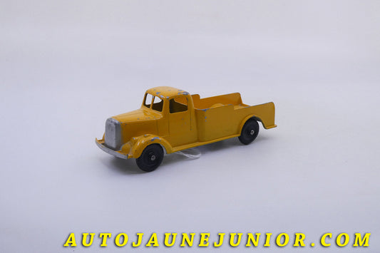 Le Tootsietoys Mack "b" camion ridelle est en vente sur Auto Jaune Junior ! Découvrez nos collections de diecast Dinky-Toys, Corgi, Corgi-Toys, Solido, Norev… AutoJaune Junior ; Retrouvez AutoJauneJunior au magasin AutoJaune Paris, ouvert en 1984 par Vincent Espinasse. 