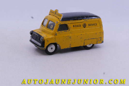 Le Corgi Toys Bedford fourgon AA Road Service est en vente sur Auto Jaune Junior ! Découvrez nos collections de diecast Dinky-Toys, Corgi, Corgi-Toys, Solido, Norev… AutoJaune Junior ; Retrouvez AutoJauneJunior au magasin AutoJaune Paris, ouvert en 1984 par Vincent Espinasse. 