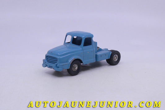Le Dinky Toys Willeme Tracteur Premier type est en vente sur Auto Jaune Junior ! Découvrez nos collections de diecast Dinky-Toys, Corgi, Corgi-Toys, Solido, Norev… AutoJaune Junior ; Retrouvez AutoJauneJunior au magasin AutoJaune Paris, ouvert en 1984 par Vincent Espinasse. 