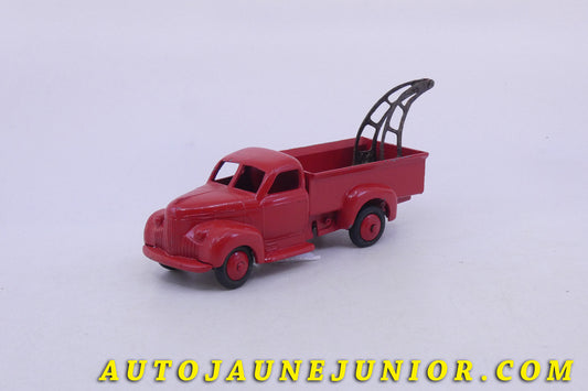 Le Dinky Toys Studebaker Camion dépanneuse type 2  est en vente sur Auto Jaune Junior ! Découvrez nos collections de diecast Dinky-Toys, Corgi, Corgi-Toys, Solido, Norev… AutoJaune Junior ; Retrouvez AutoJauneJunior au magasin AutoJaune Paris, ouvert en 1984 par Vincent Espinasse. 