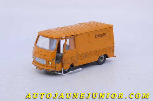 Le Dinky Toys Peugeot Fourgon J7 - Autoroutes est en vente sur Auto Jaune Junior ! Découvrez nos collections de diecast Dinky-Toys, Corgi, Corgi-Toys, Solido, Norev… AutoJaune Junior ; Retrouvez AutoJauneJunior au magasin AutoJaune Paris, ouvert en 1984 par Vincent Espinasse. 