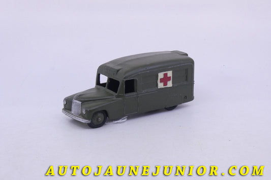 Le Dinky Toys Daimler ambulance militaire est en vente sur Auto Jaune Junior ! Découvrez nos collections de diecast Dinky-Toys, Corgi, Corgi-Toys, Solido, Norev… AutoJaune Junior ; Retrouvez AutoJauneJunior au magasin AutoJaune Paris, ouvert en 1984 par Vincent Espinasse. 