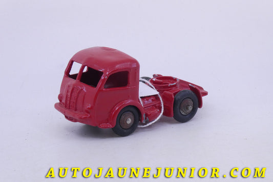 Le Dinky Toys Panhard Tracteur Movic est en vente sur Auto Jaune Junior ! Découvrez nos collections de diecast Dinky-Toys, Corgi, Corgi-Toys, Solido, Norev… AutoJaune Junior ; Retrouvez AutoJauneJunior au magasin AutoJaune Paris, ouvert en 1984 par Vincent Espinasse. 