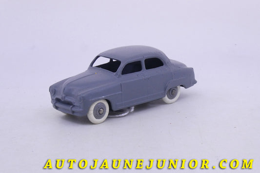 Le Dinky Toys Simca Aronde 9 est en vente sur Auto Jaune Junior ! Découvrez nos collections de diecast Dinky-Toys, Corgi, Corgi-Toys, Solido, Norev… AutoJaune Junior ; Retrouvez AutoJauneJunior au magasin AutoJaune Paris, ouvert en 1984 par Vincent Espinasse. 