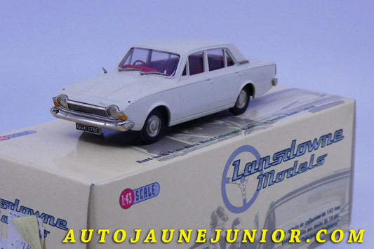 Le #2419 - Brooklin - Ford - Corsair "1964" - 4 Door Saloon "Ermine White" est en vente sur Auto Jaune Junior ! Découvrez nos collections de diecast Dinky-Toys, Corgi, Corgi-Toys, Solido, Norev… Découvrez notre magasin physique , AutoJaune Paris, ouvert en 1984 par Vincent Espinasse. 41 rue Cavendish, 75019 Paris. Tel : 01 42 40 61 23. Ouvert les mardi et vendredi de 13h à 19h. 
